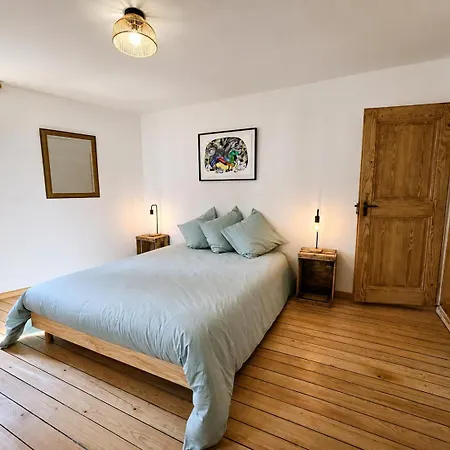 Vakantiehuis Maison La Vieille Vigne - Centre - Autour De L'art - 8 Personnes